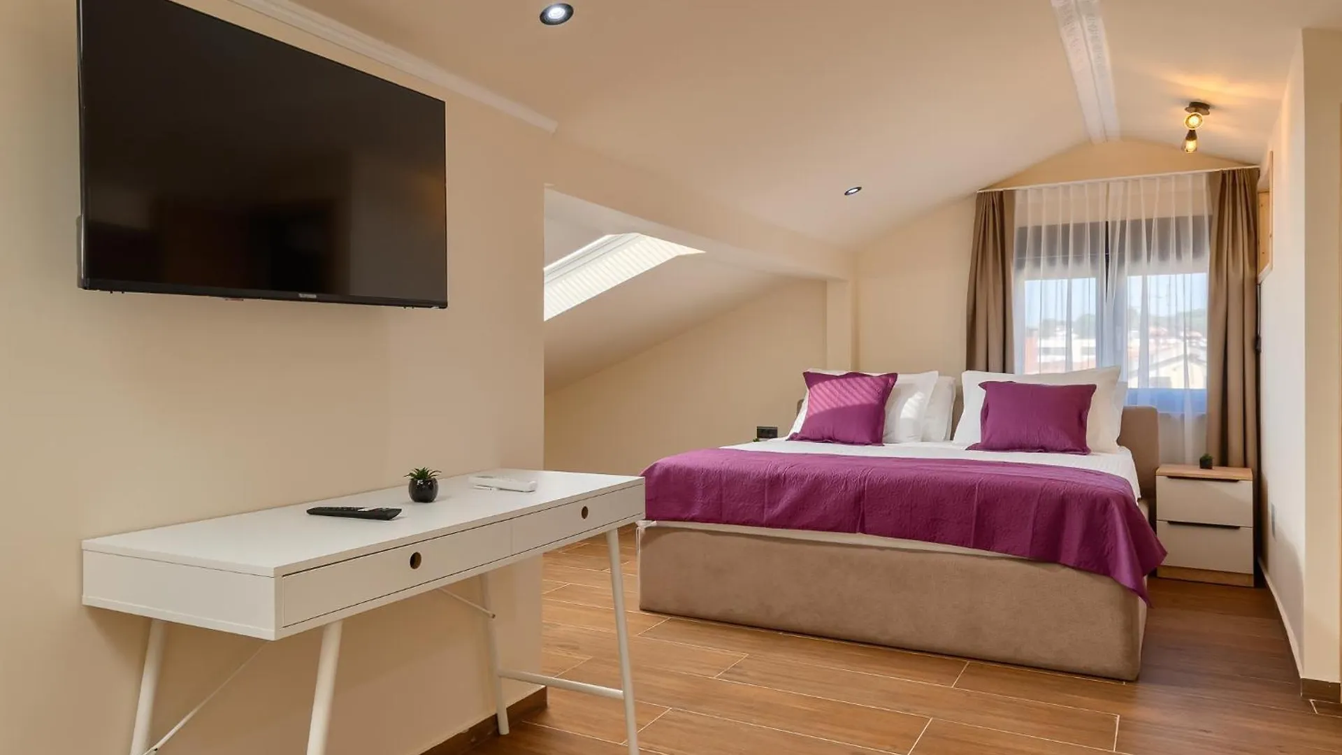 Palma 5 Premium Rooms Porec 0*,  Croazia